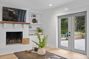 Interior - The Salt Shaker by Shem Creek! (Mount Pleasant)