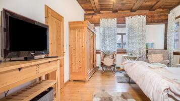 1 chambre, fer et planche Ă repasser, Wi-Fi gratuit, draps fournis