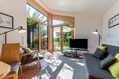 Holiday Apartment "Naturnahe" with Private Terrace, Shared Garden & Wi-Fi