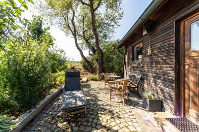 Holiday Apartment "Naturnahe" with Private Terrace, Shared Garden & Wi-Fi