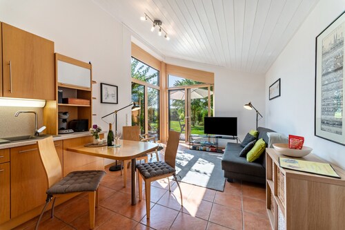 Ferienwohnung "Naturnahe" mit Privatterrasse, Gemeinschaftsgarten und WLAN