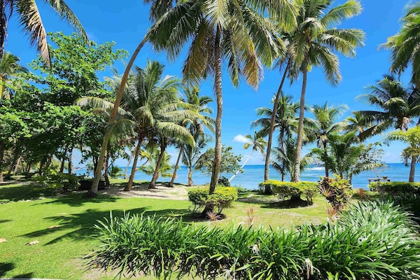 Deluxe Tek Büyük veya İki Ayrı Yataklı Oda, Sigara İçilmez, Kısmi Deniz Manzaralı | Odadan manzara