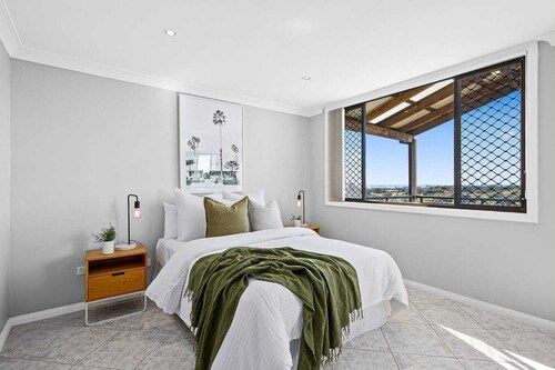 Ocean-View Retreat for Family Getaways
