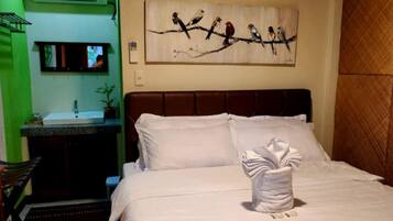 Free WiFi, bed sheets