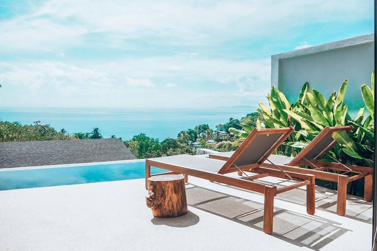Vila panorâmica, 1 cama King, vista para o mar | 1 quarto, cofres nos quartos, cortinas blackout, Wi-Fi de cortesia