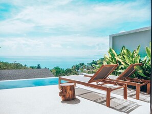 Biệt thự có tầm nhìn toàn cảnh, 1 giường cỡ king, quang cảnh biển | 1 phòng ngủ, két bảo mật tại phòng, màn/rèm cản sáng 