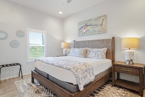 3 habitaciones, tabla de planchar con plancha, internet y ropa de cama 