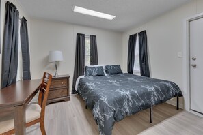 1 habitación, tabla de planchar con plancha, wifi y ropa de cama 