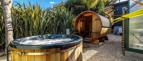 Outdoor spa tub
