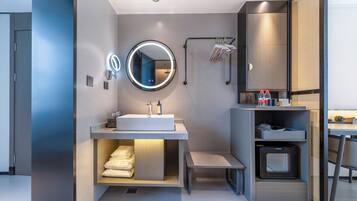 淋浴設備、雨淋花灑、免費梳洗用品、風筒