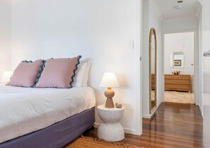 4 chambres, fer et planche Ă repasser, Wi-Fi, draps fournis