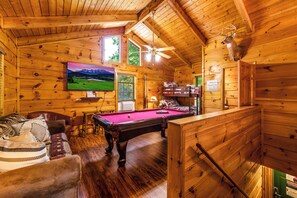Games room - Cozy Cabin w/Hot Tub  in Gatlinburg (Gatlinburg)