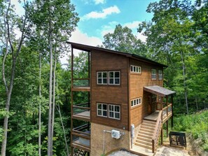 Exterior - Smoky Mountain Escape|Heated Pool Cabin (Sevierville)