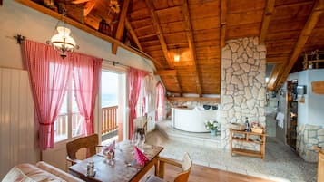 Chalet Alpenglut, Sauna | 1 Schlafzimmer, kostenlose Minibar, individuell dekoriert