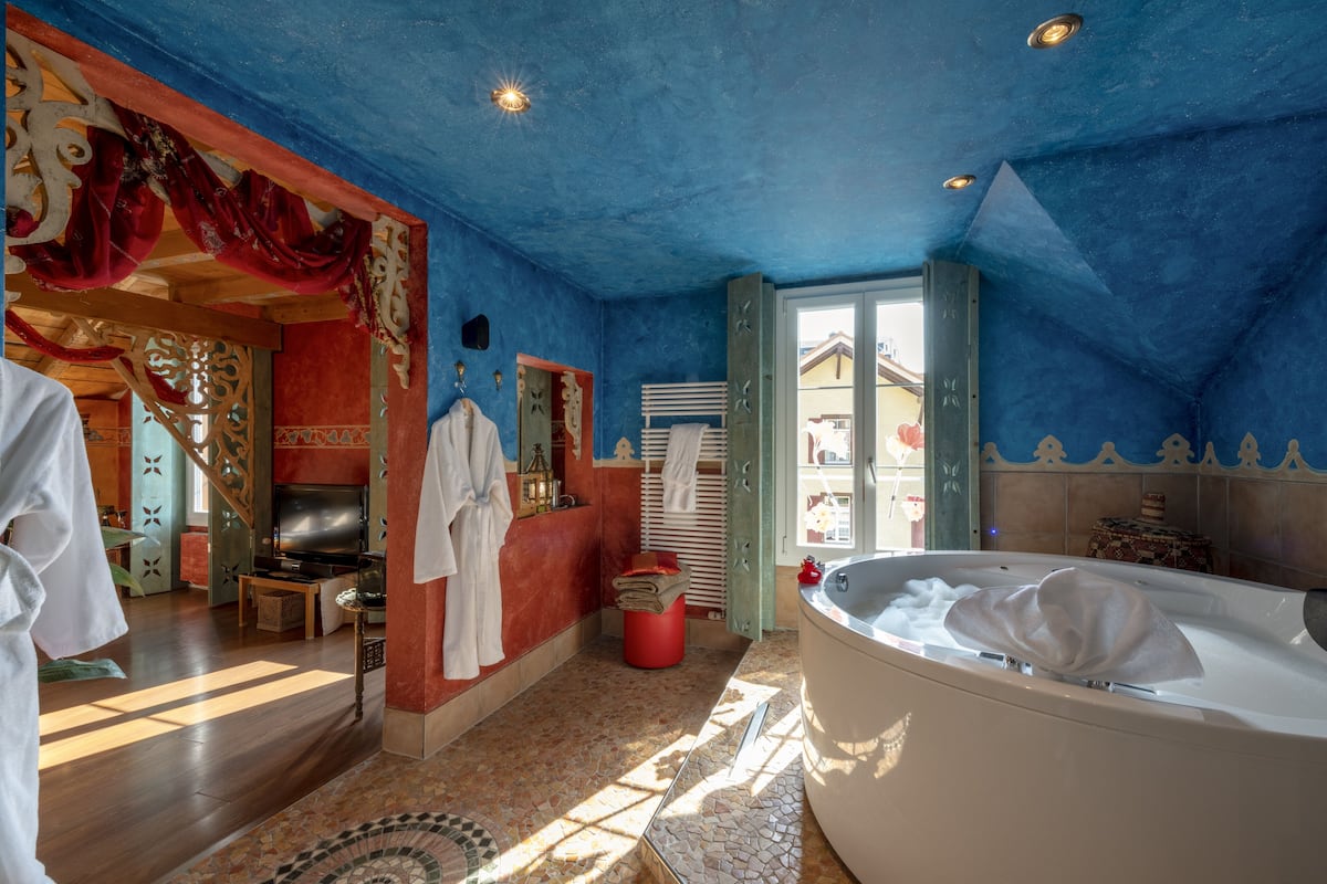 Suite, Sauna (Maharadscha Palace) | 1 bedroom, free minibar, individually decorated, individually furnished