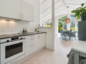 Fridge, dishwasher, cookware/dishes/utensils