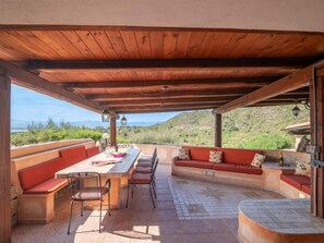 Outdoor dining - Vacation home Fusco by Interhome (Olbia)
