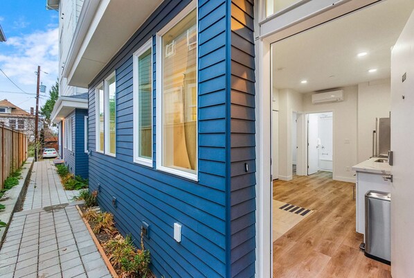 Terrace/patio - Cozy Oasis in the heart of Capitol Hil (Seattle)