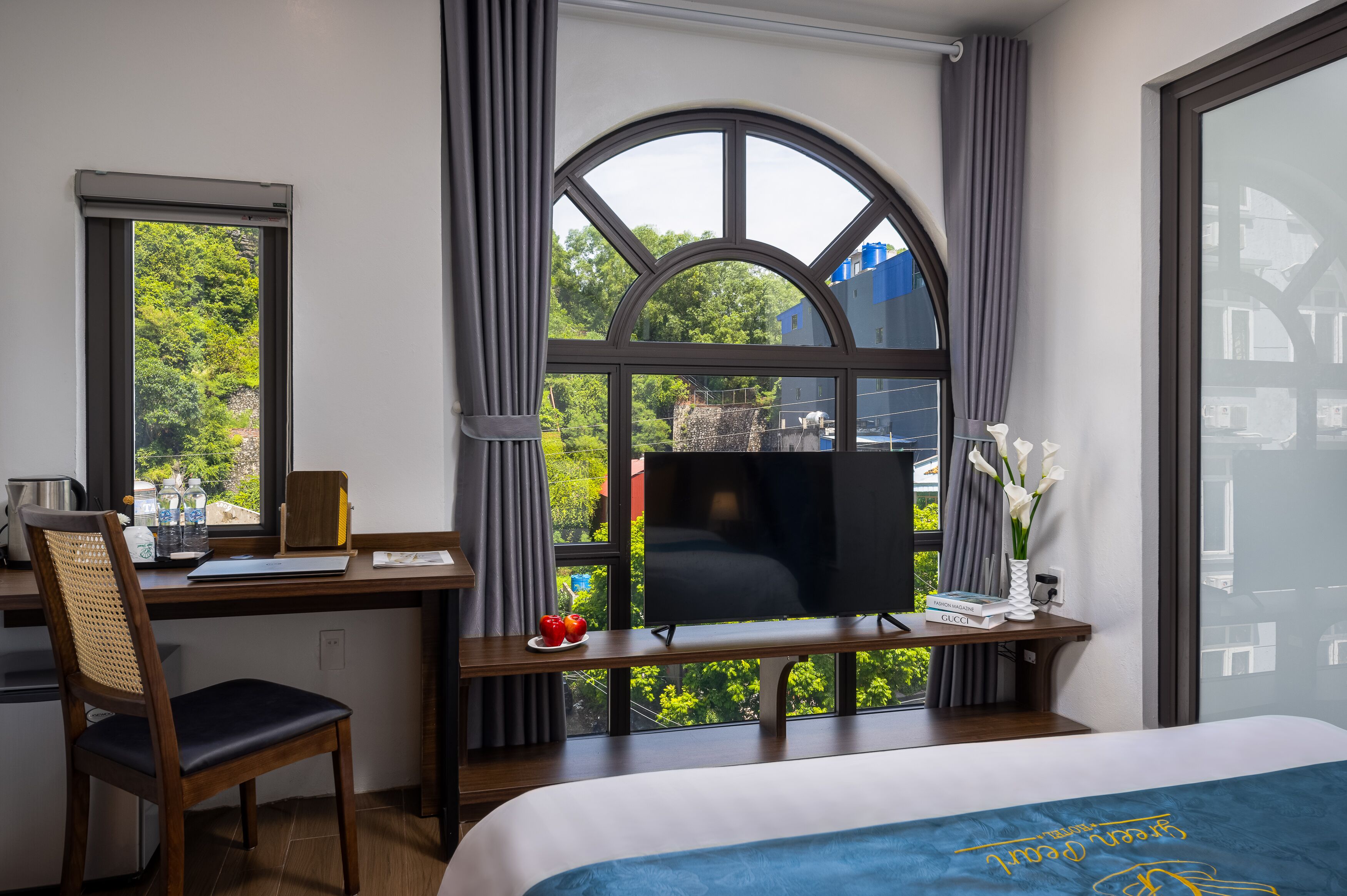 Panoramic Room
