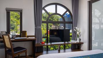 Panoramic Room