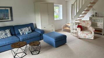 Smart-TV, Videospiele, DVD-Player, Bücher