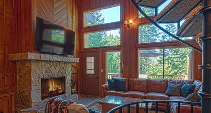 Mountain side condo with AC, premier location and year round amenities