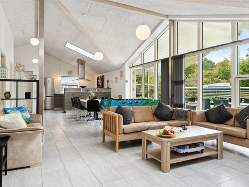 "Gisl" - 1.3km from the sea by Interhome