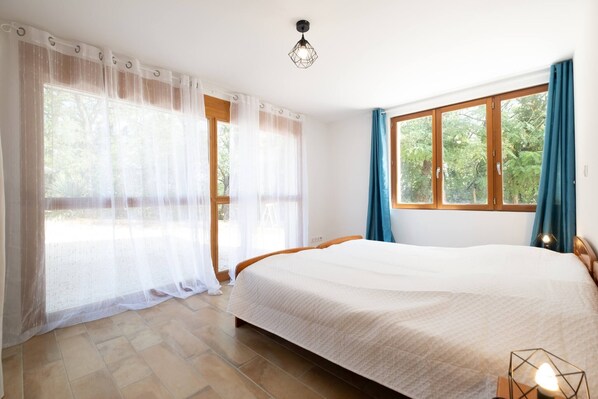 8 bedrooms, in-room safe, iron/ironing board, free WiFi - Maison Galine - Swimming pool - Playground (Beauvais-sur-Tescou)