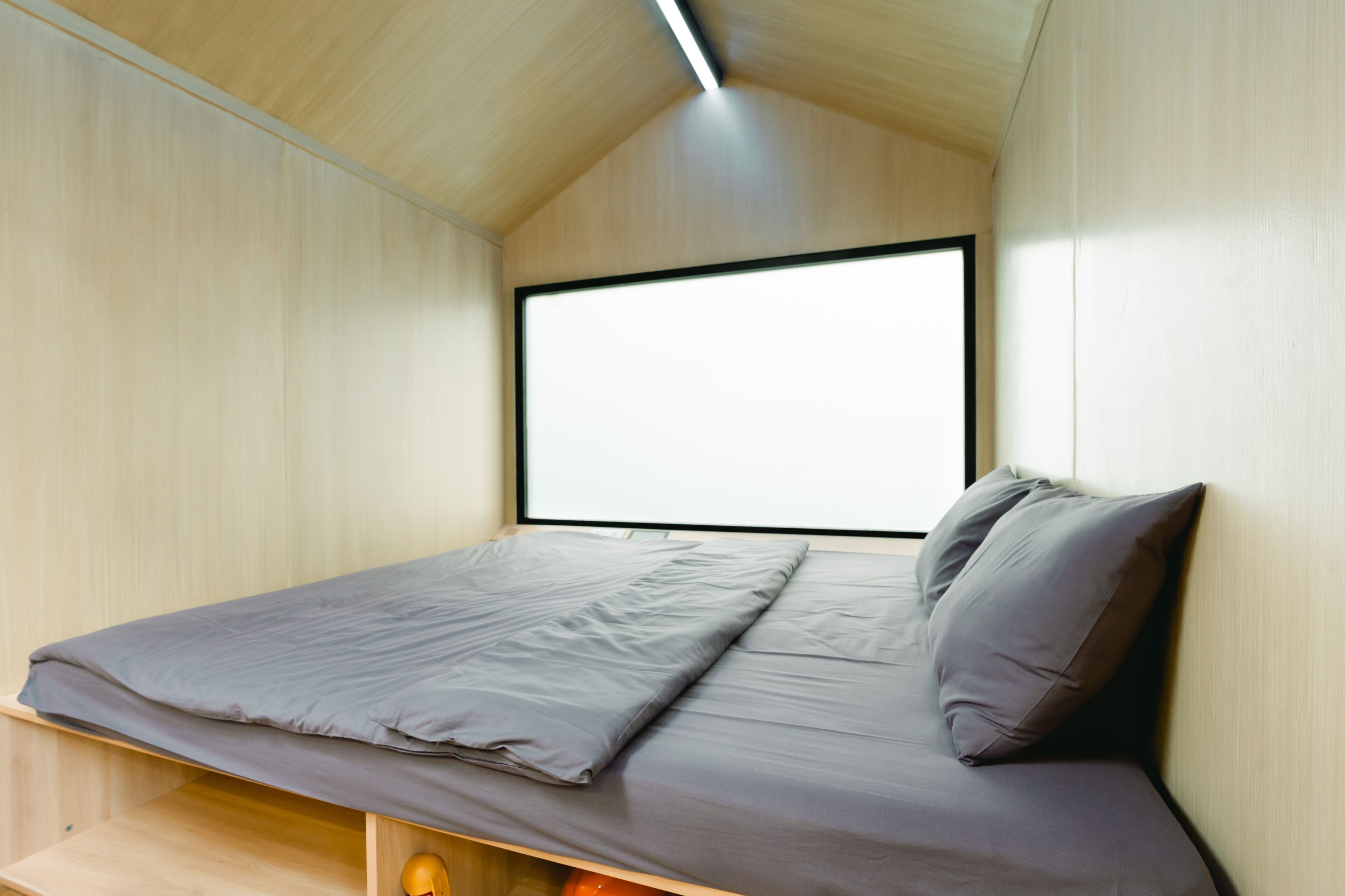Blackout drapes, WiFi (free), bed sheets