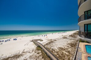 Condo, 2 quartos | Praia | Na praia 