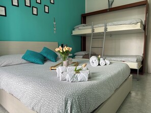 1 bedroom, desk, iron/ironing board, free WiFi