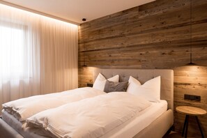 2 bedrooms, free WiFi, bed sheets - Holiday Apartment 'Obergasserhof Gipfelstürmer' with Mountain View, Shared Garden & Wi-Fi (St. Lorenzen)