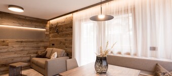 Holiday Apartment 'Obergasserhof Hüttengaudi' with Mountain View, Shared Garden & Wi-Fi