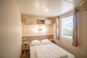 2 slaapkamers, een strijkplank/strijkijzer, gratis wifi