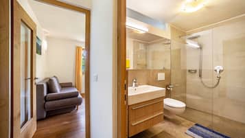 Shower, towels