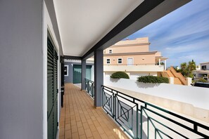 Property grounds - Villa "Delphin" with Private Pool, Private Terraces and Wi-Fi (Lagos)