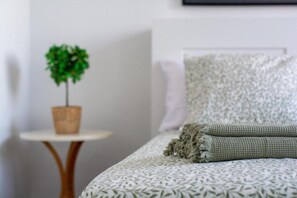 1 bedroom, iron/ironing board, free WiFi, bed sheets - Holiday Home 'Villa Candelaria Serendipia Del Sur' with Private Pool (Candelaria)