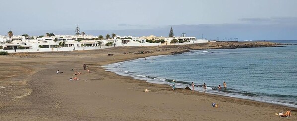 Una playa cerca