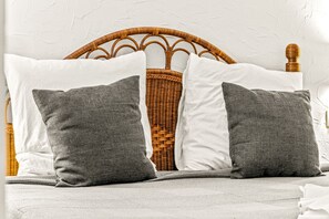 1 bedroom, free WiFi, bed sheets - Apartment in 'Unique Hotel Apartment 3-2' with Balcony, Wi-Fi & Air Conditioning (Torrevieja)