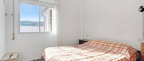 3 Schlafzimmer, Bügeleisen/Bügelbrett, Bettwäsche