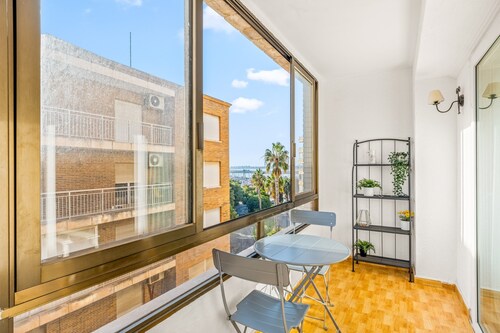 Unique Hotel Apartment 4-2 with Balcony, Wi-Fi & Air Conditioning