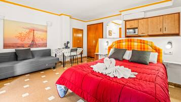 1 bedroom, free WiFi, bed sheets