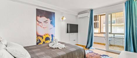 1 bedroom, free WiFi, bed sheets