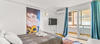 Apartment in 'Unique Hotel Apartment 3-3' with Sea View, Wi-Fi, and Air Conditioning
