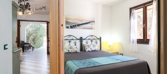 Holiday Home 'Al Mare Da Pépé' Near the Beach with Terrace, Garden and Air Conditioning