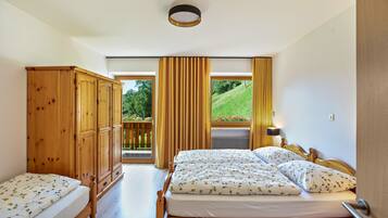 3 bedrooms, free WiFi, bed sheets