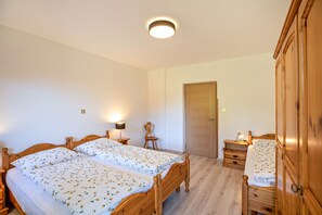 3 Schlafzimmer, kostenloses WLAN, Bettwäsche