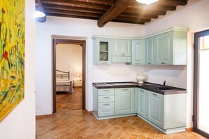 Interior - Apartment 'Farfalla' with Shared Pool, Wi-Fi and Air Conditioning (Montiano)