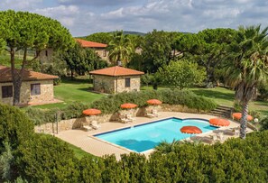 Pool - Apartment 'Tartaruga' with Shared Pool, Wi-Fi and Air Conditioning (Montiano)