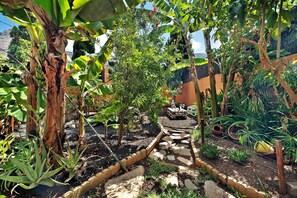 Property grounds - Guest House "Energy Garden" with Mountain View, Private Terraces & Wi-Fi (BAJAMAR)